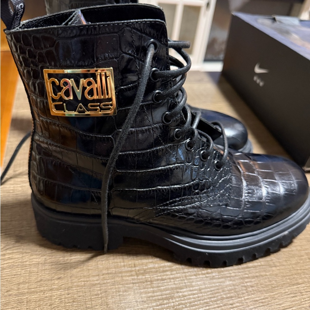 Cavalli Class Black Leather Lace-Up Footwear